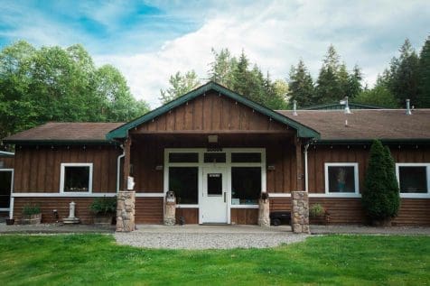 cascade-dog-kennel-woodinville-2 the cascade kennels building